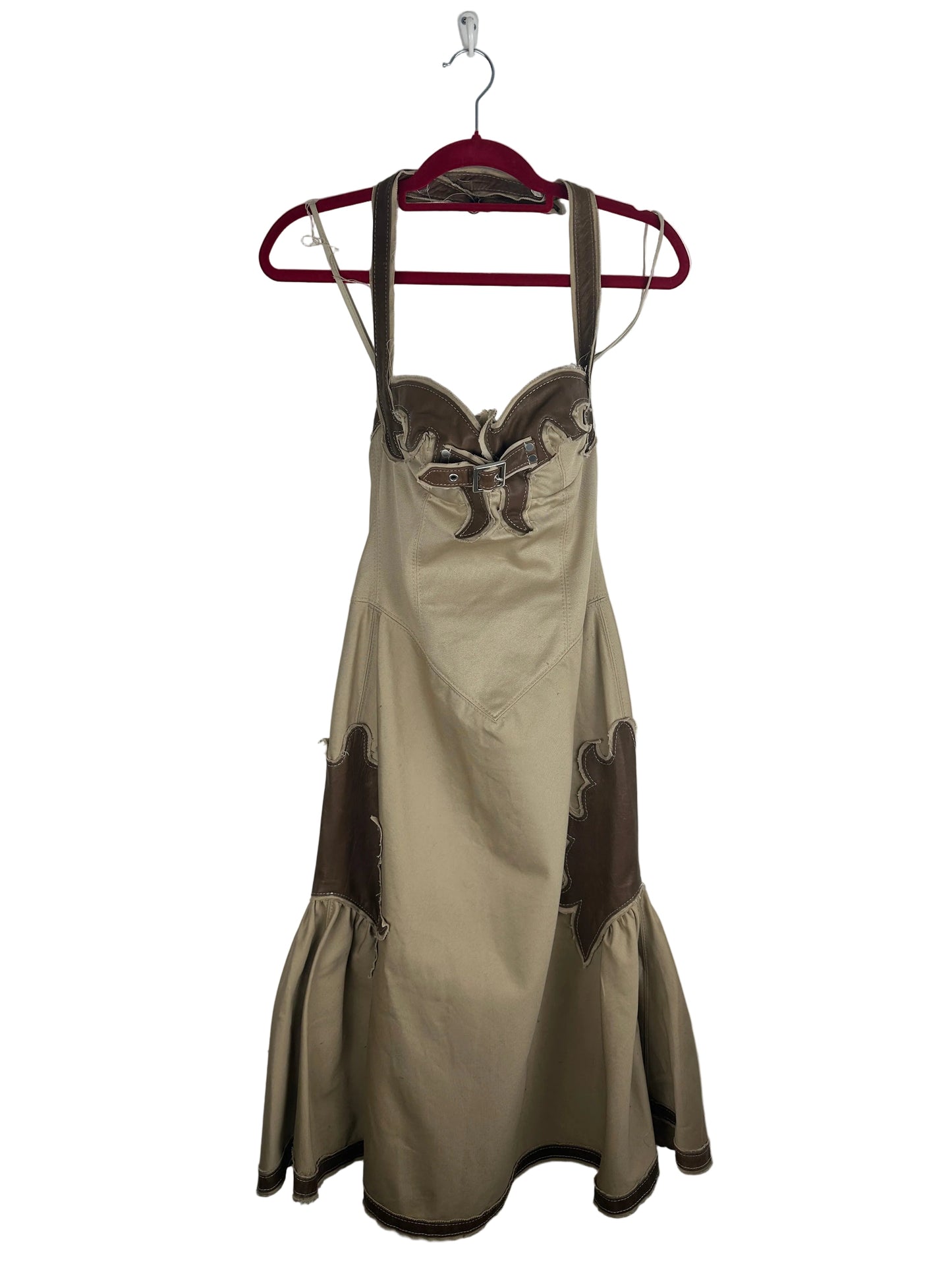 https://cdn.shopify.com/s/files/1/0900/2729/5066/files/Dsquared_s_s_2006_western_dress_hanger.jpg?v=1773939583