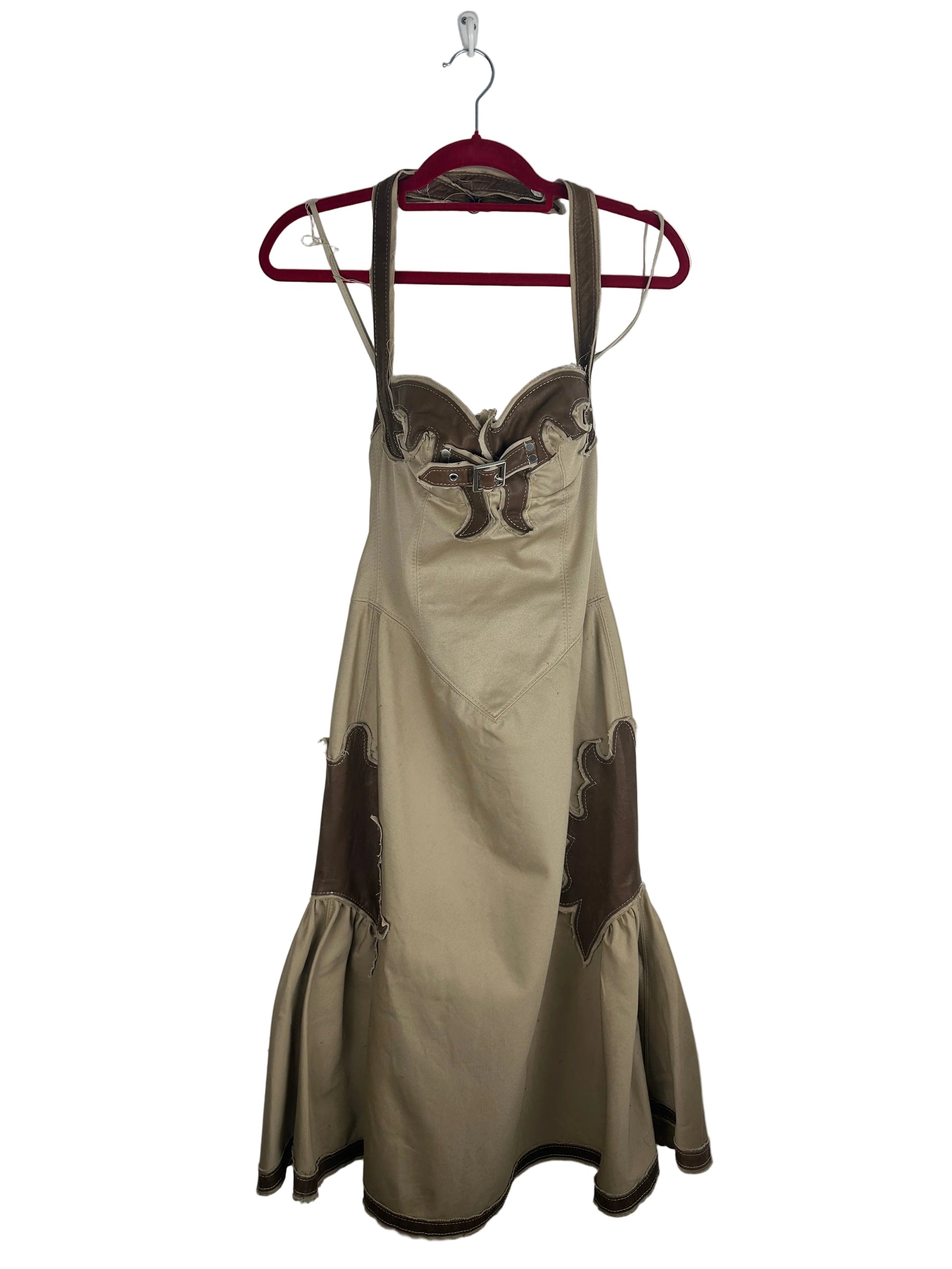 https://cdn.shopify.com/s/files/1/0900/2729/5066/files/Dsquared_s_s_2006_western_dress_hanger.jpg?v=1773939583