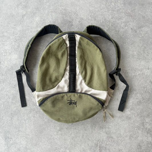 Stussy 1990s technical 35L backpack (19”x15”)