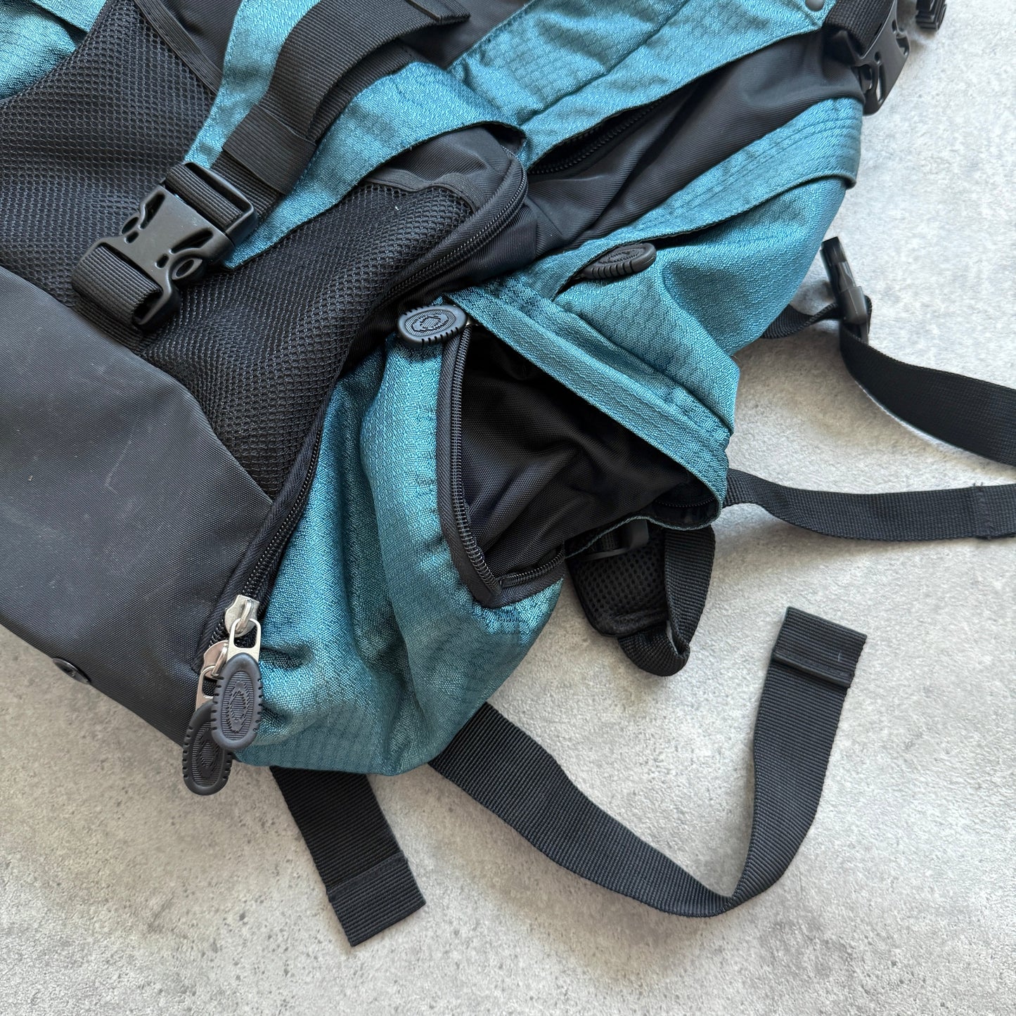 Oakley Software 2000s technical utility backpack (22”x18”)