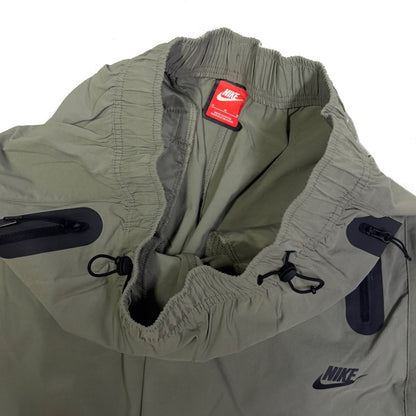 Nike Woven Tech Loose Fit Bottoms In Olive Green (M)