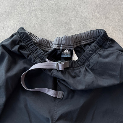 Nike ACG 2000s technical cargo shorts (XL)