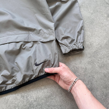 Nike ACG 1990s technical lightweight packable shell jacket (L)