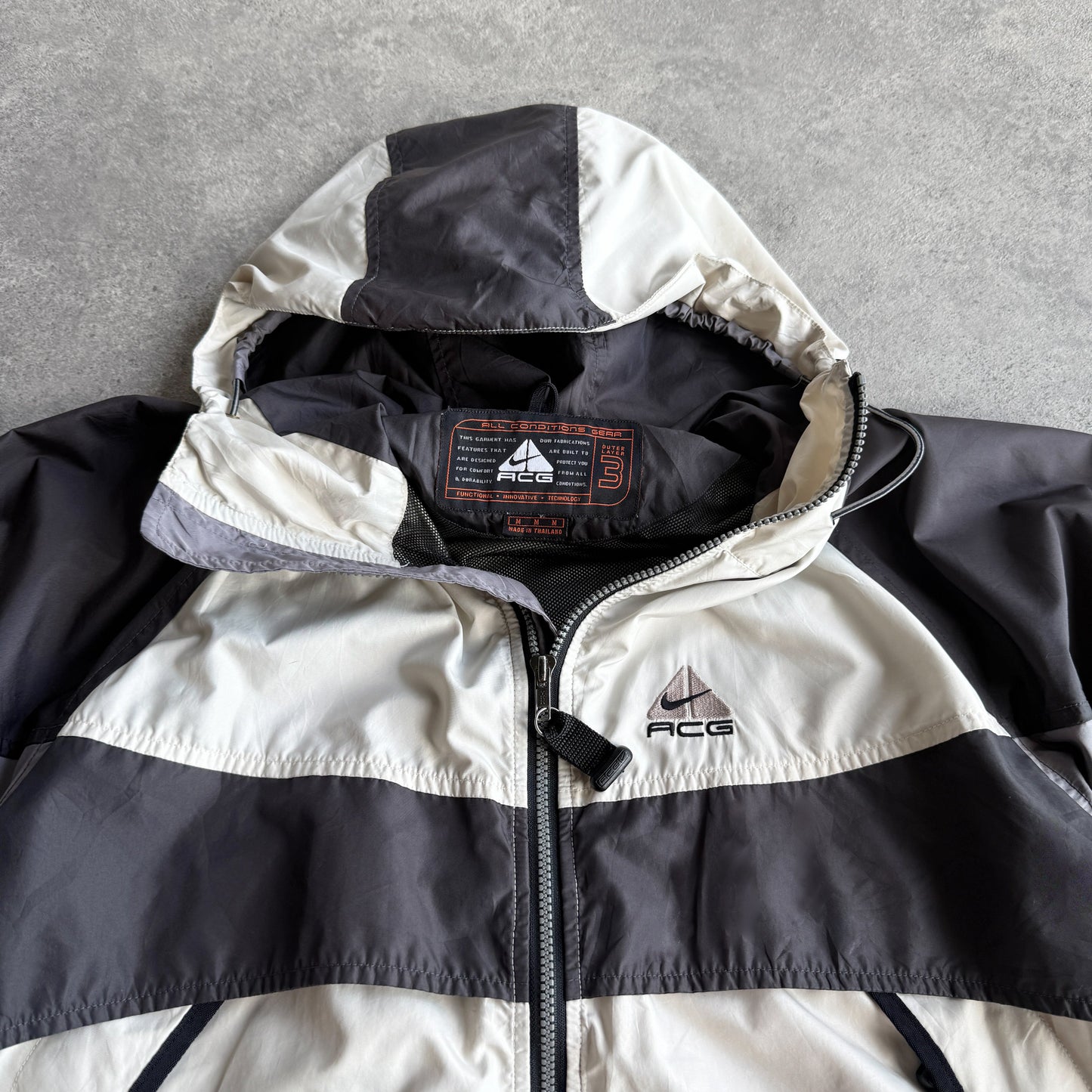 Nike ACG 1990s technical lightweight waterproof jacket (M)