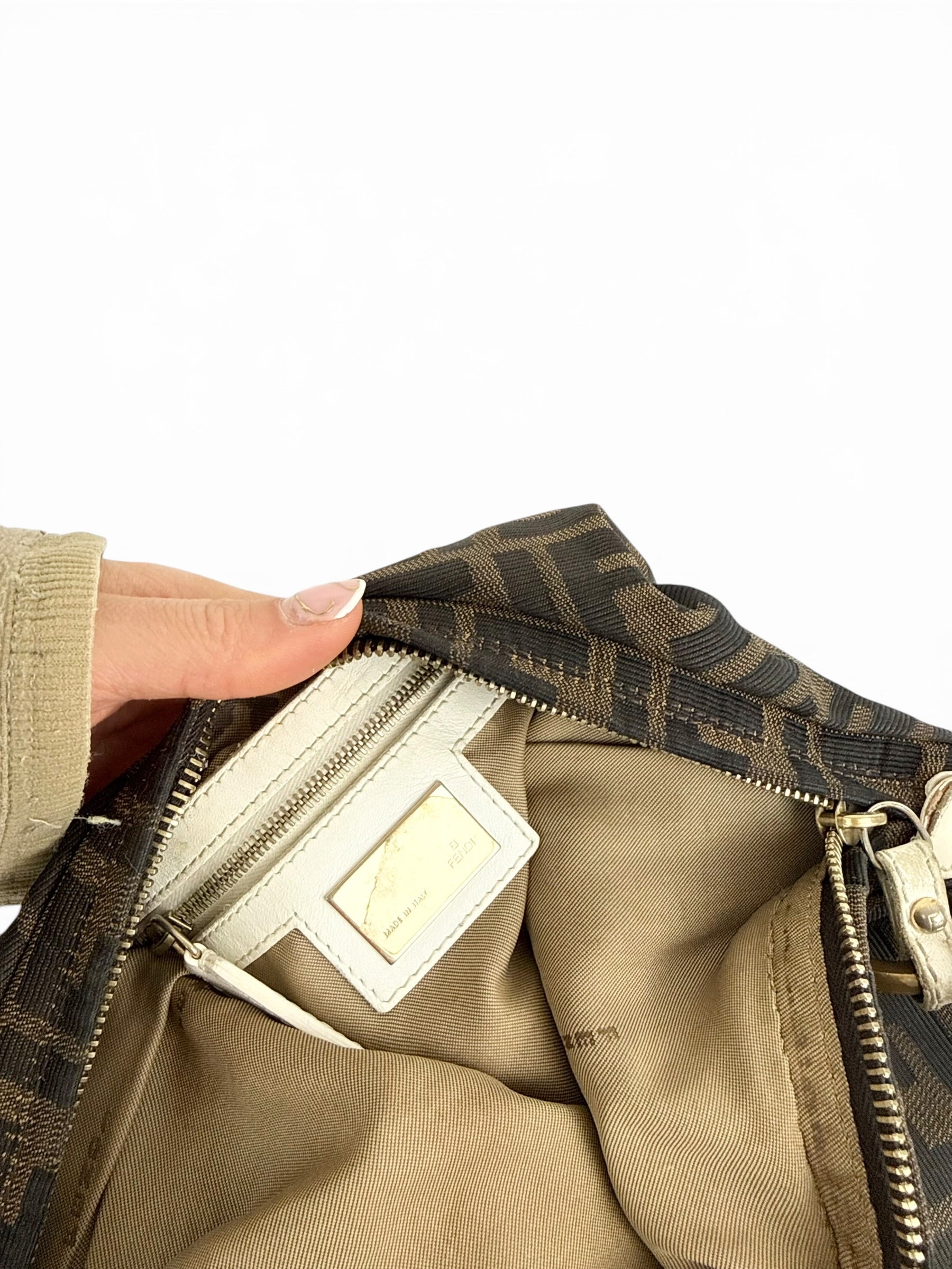 https://cdn.shopify.com/s/files/1/0812/5268/0004/files/E6E6046A-18EB-46C1-A9BB-3EA2B3C2C02E.jpg?v=1775824466