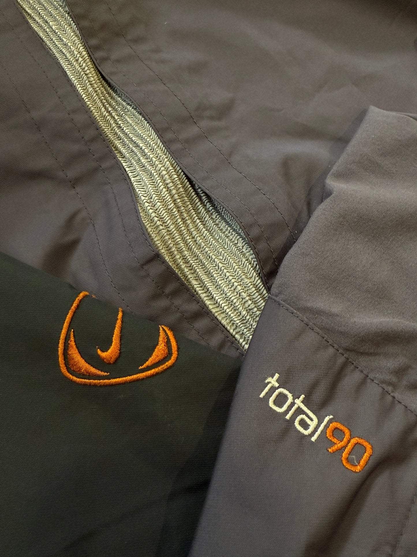 Nike Total 90 2000's Clima Fit Jacket With Pleated Vent L