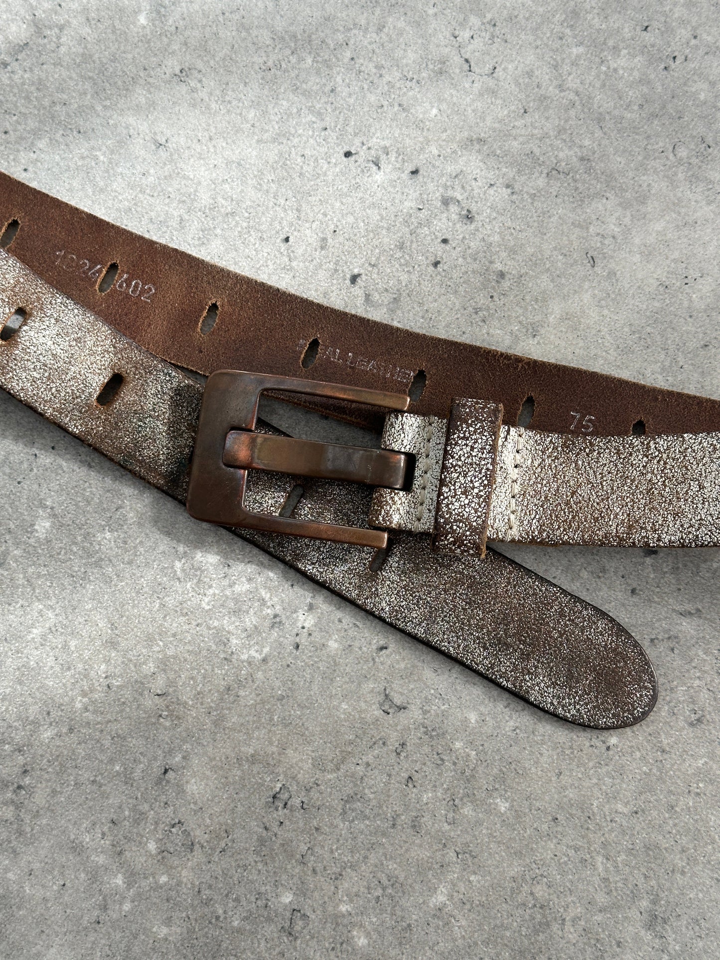 Vintage 1980s Distressed Leather Belt - W24-33