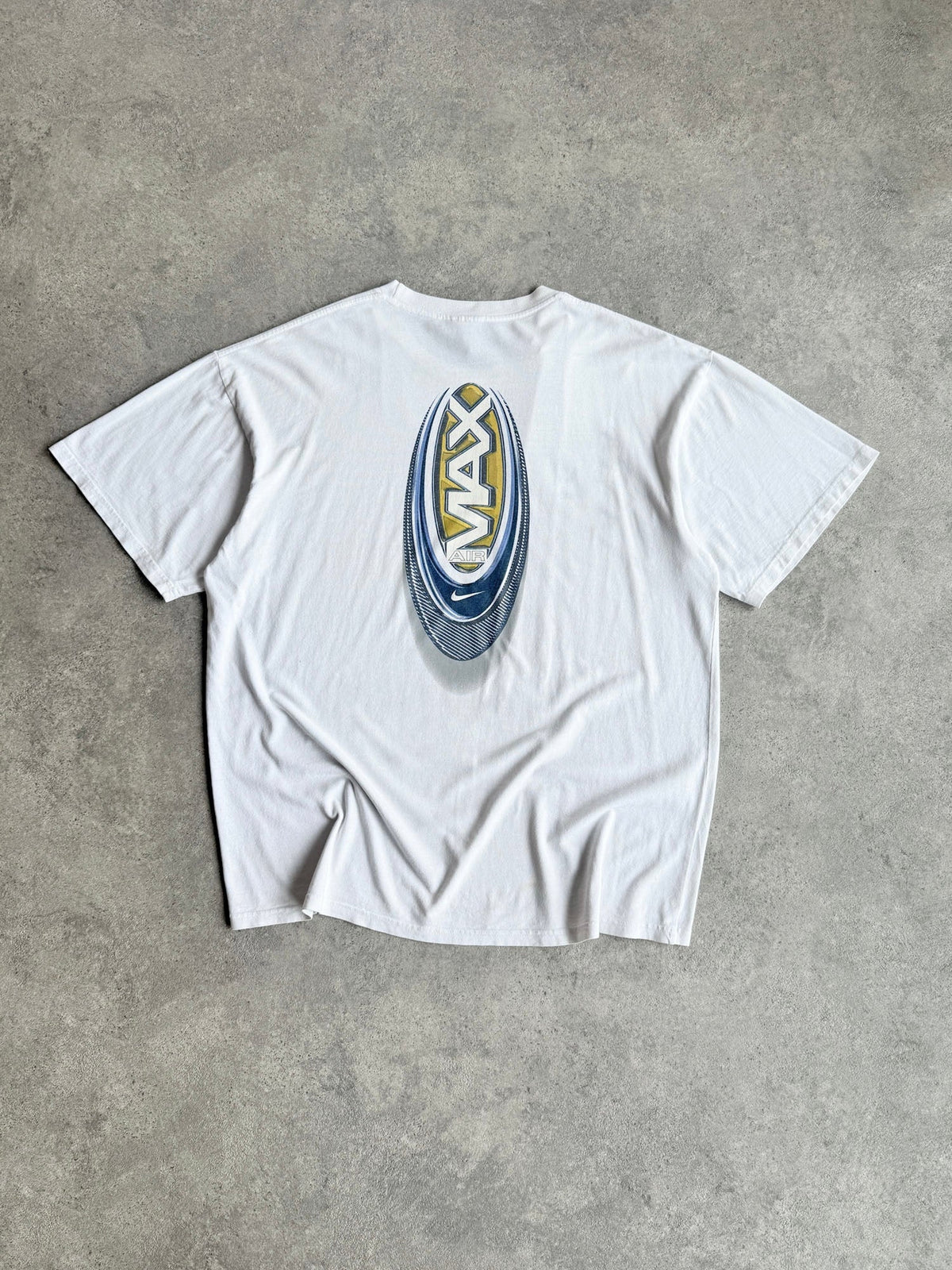 nike air max 1990s heavyweight graphic t-shirt in white, front view