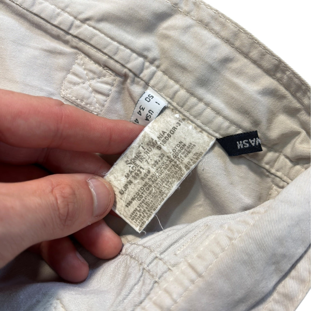 Armani Jeans 00’s Cotton Cargo Shorts W34 | W34, Cream