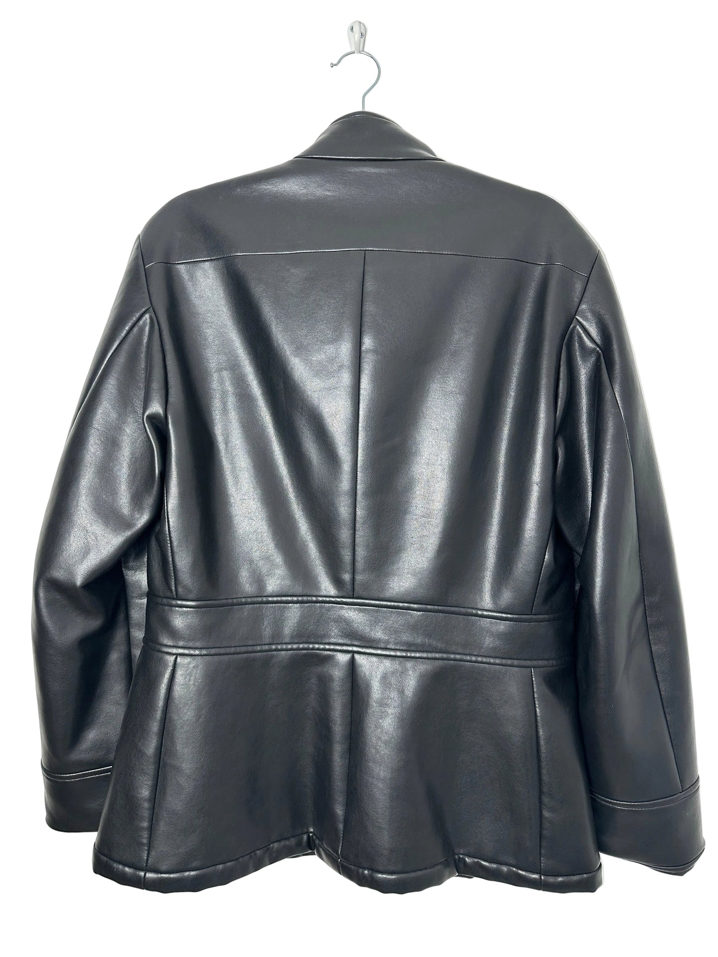 https://cdn.shopify.com/s/files/1/0900/2729/5066/files/Emporio_Armani_Black_Leather_Jacket_Back.jpg?v=1769705082