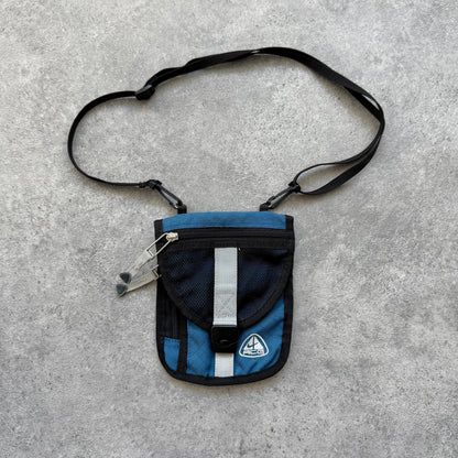 Nike ACG 1990s cross body technical utility wallet/bag (7”x6”)