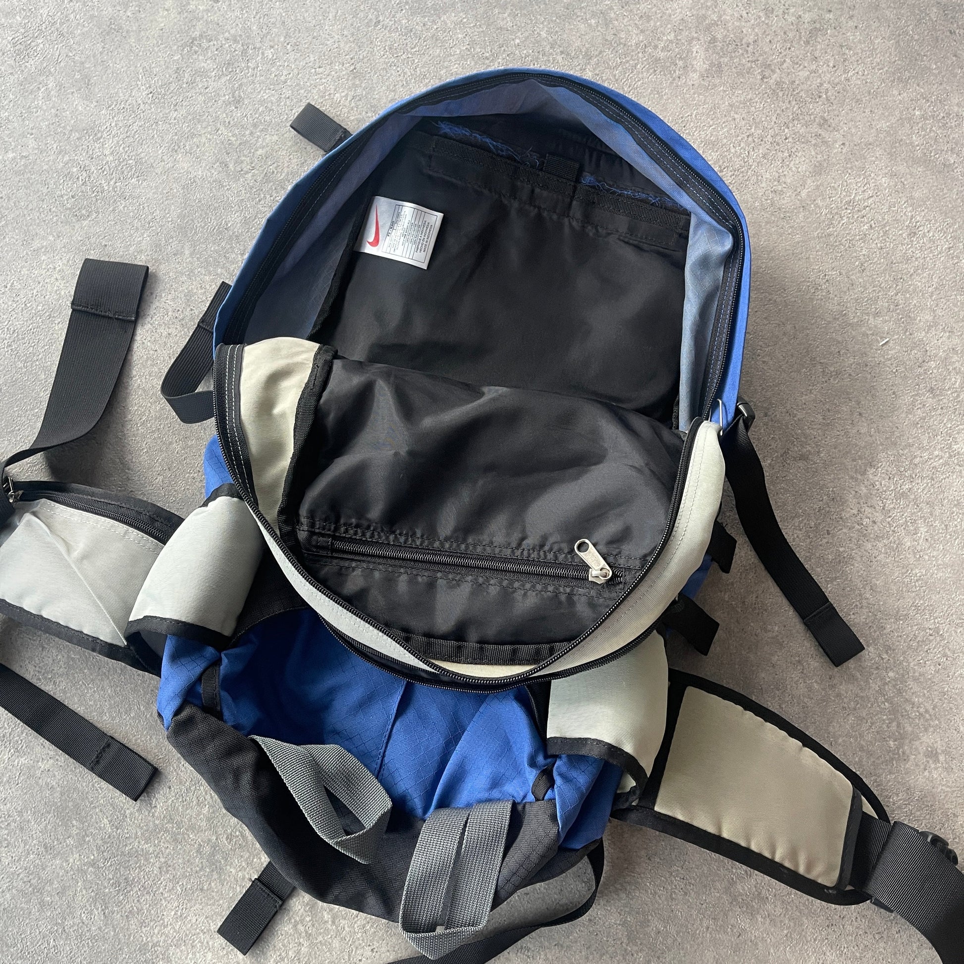nike acg 1990s 40L technical multi pocket trekking backpack – Known Source nike acg 1990s 40L technical multi pocket trekking backpack – Known Source