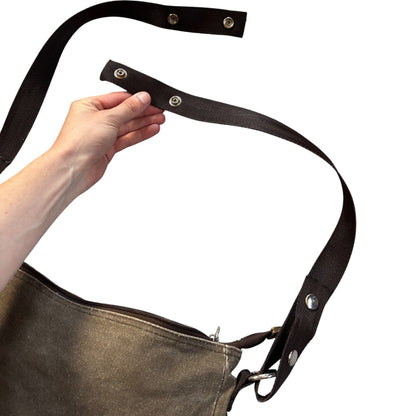 DKNY 00’s Canvas Multipocket Messenger Bag | O/S, Brown