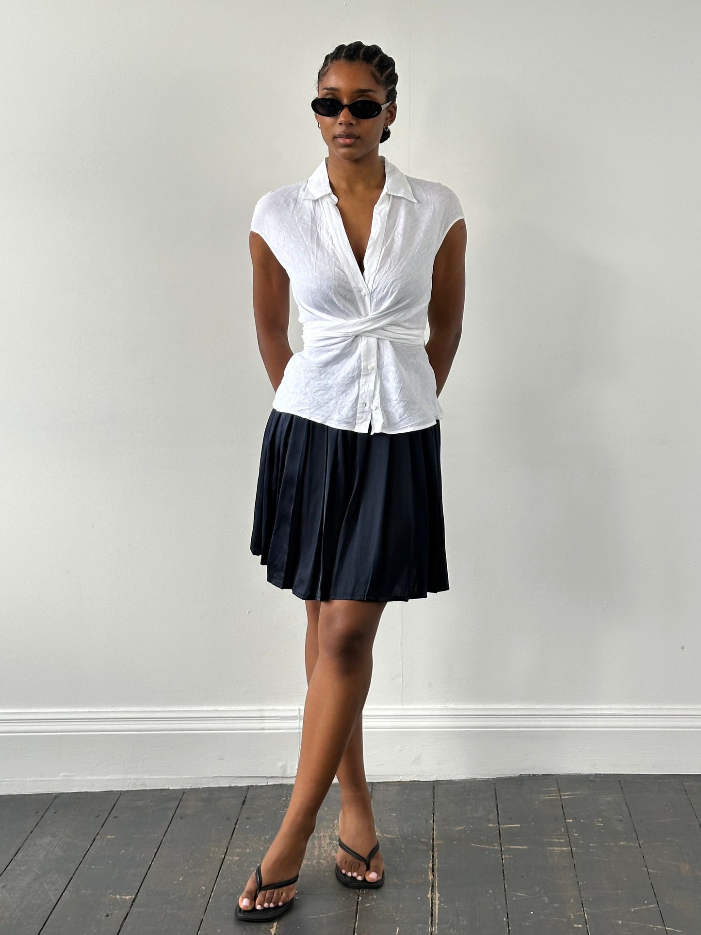 Italian Vintage 1990s Pure Silk Pleated Skirt - W24