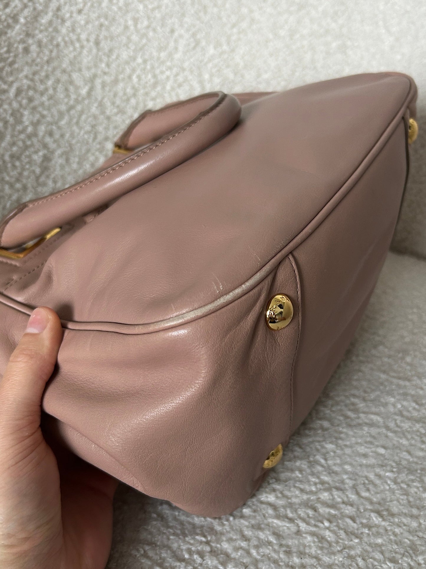 2010s Prada Vitello Leather Bow Handbag | O/S, Gold