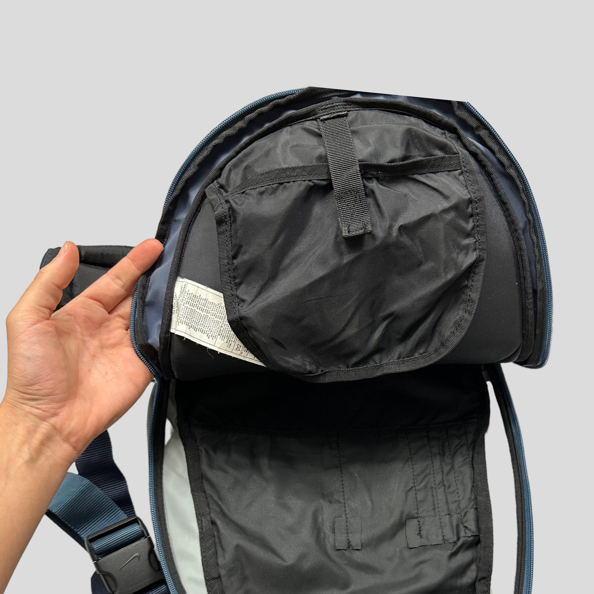 Nike 2003 Walkman Utility Slingbag | O/S, Red