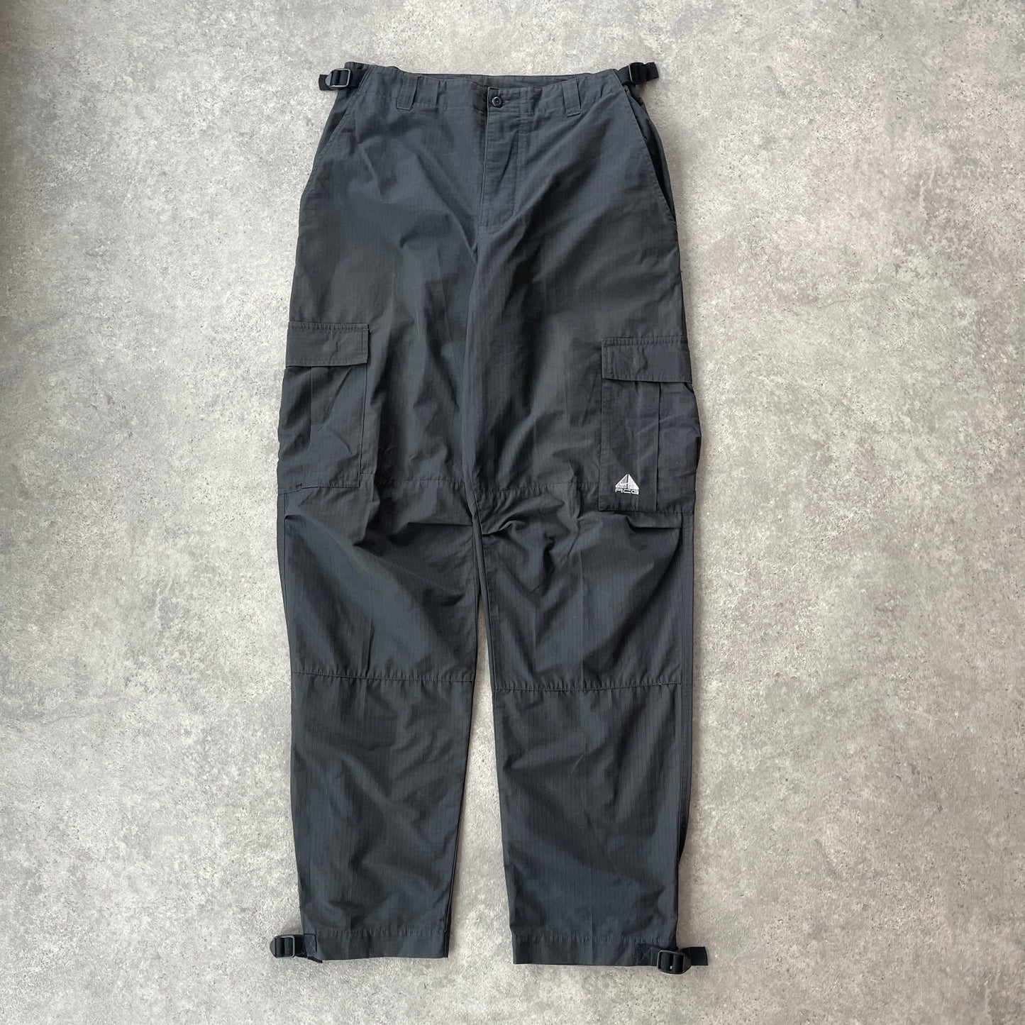 Nike ACG 1990s lightweight technical cargo trousers (L)