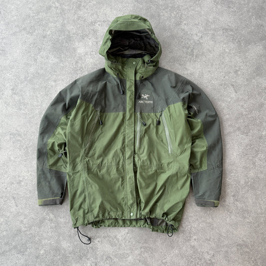 Arc’teryx 2003 Theta AR Gore-tex technical shell jacket (L)