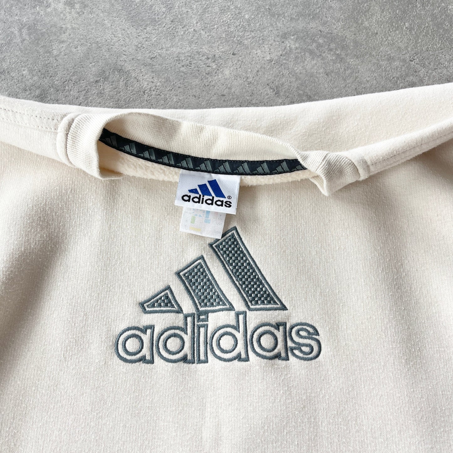 Adidas 1990s heavyweight embroidered sweatshirt (L)