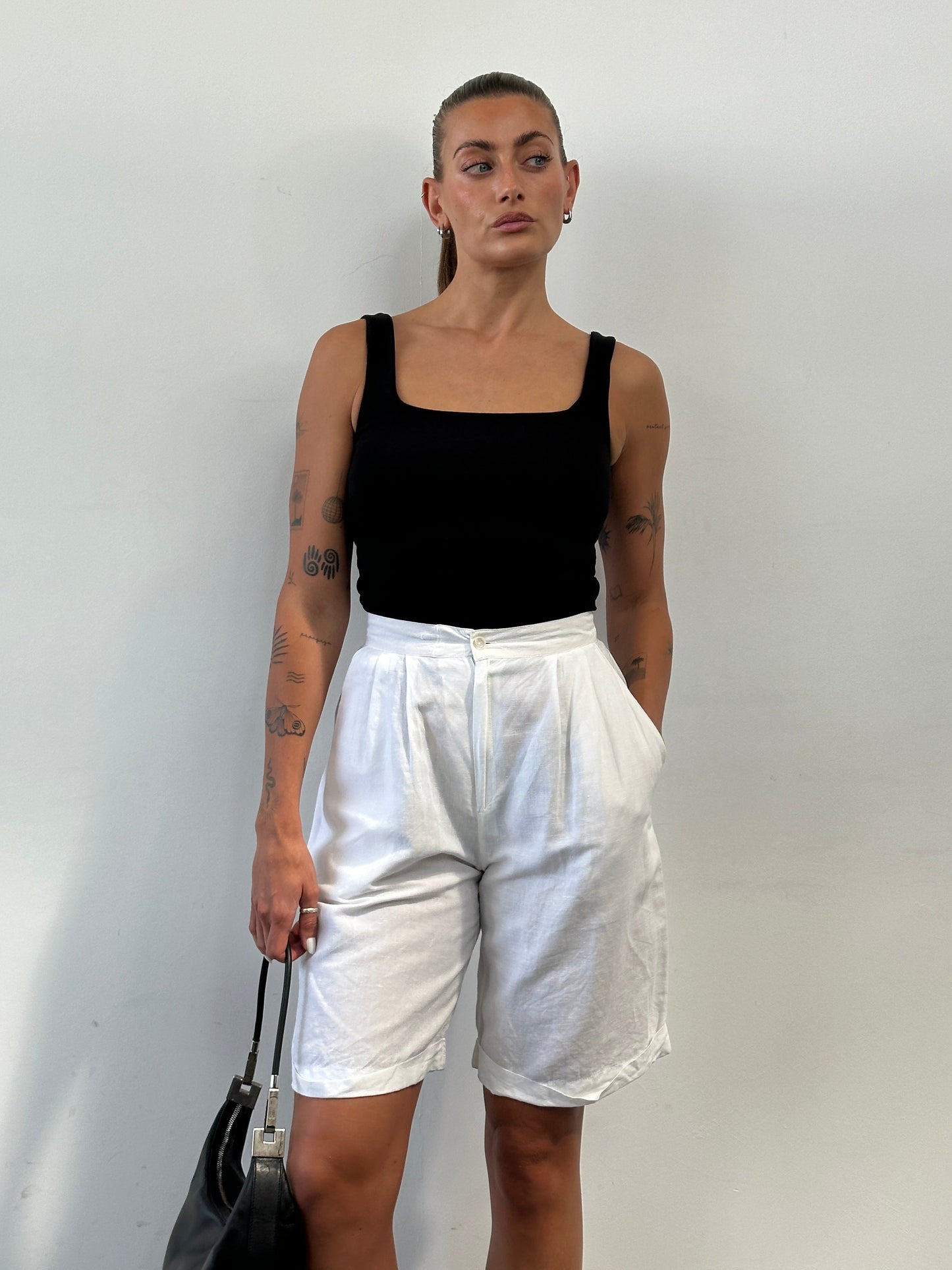 Vintage Linen Pleated High Waisted Wide Bermuda Shorts - W24
