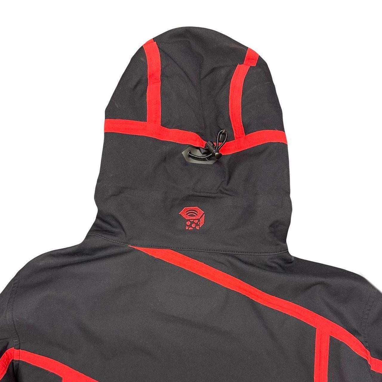 Mountain hardwear conduit soft shell jacket in black & red ( M )