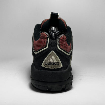 Adidas Response Traxion (2000)