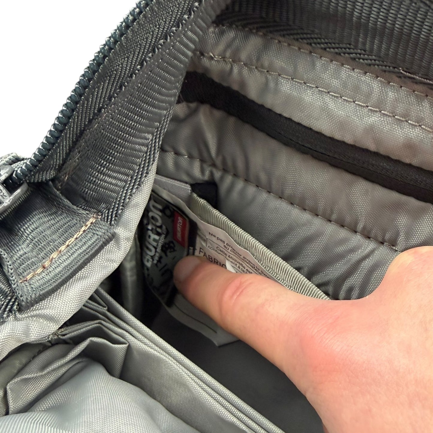 2000's Burton Analog Softshell Messenger Bag | O/S, Grey