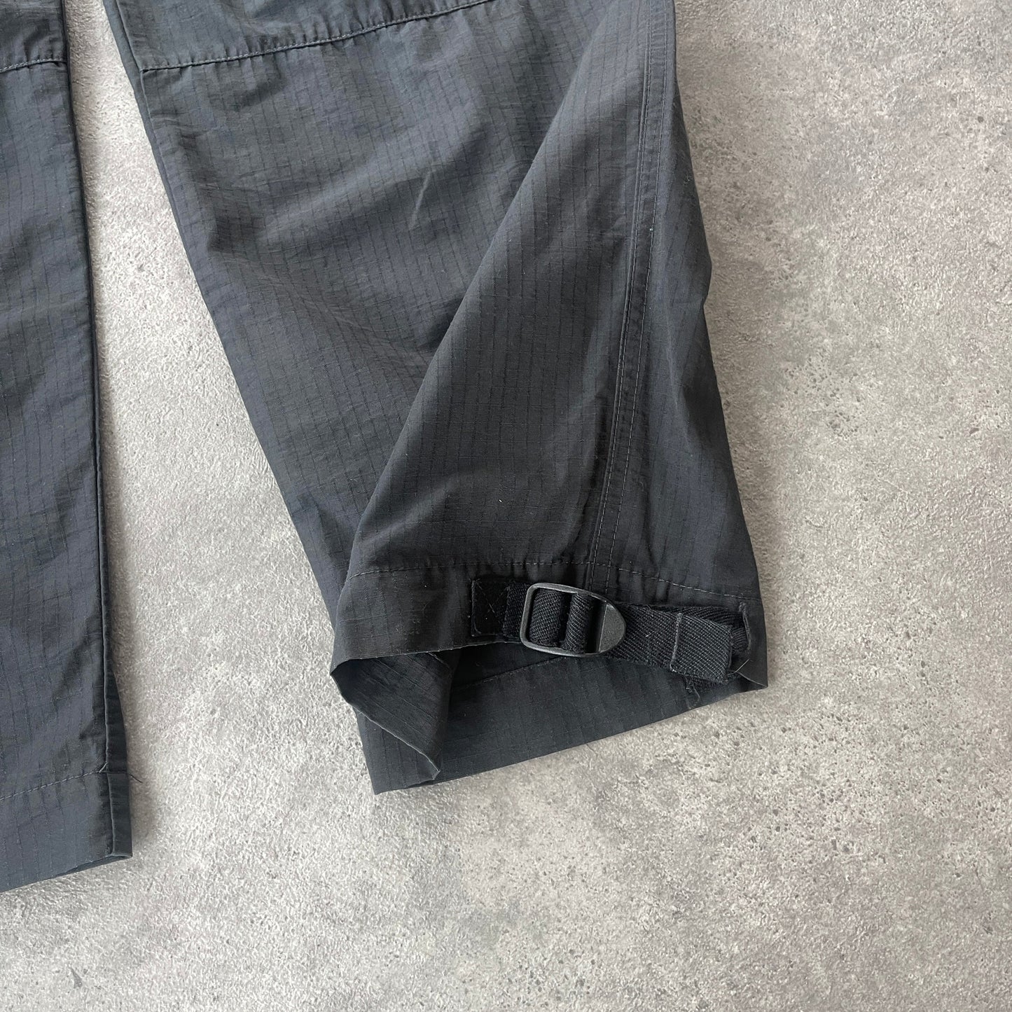 Nike ACG 1990s lightweight technical cargo trousers (L)