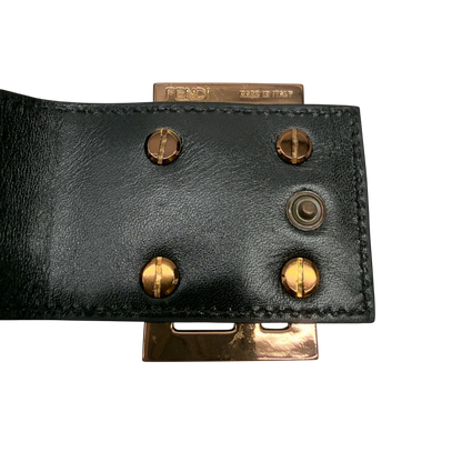 https://cdn.shopify.com/s/files/1/0564/9376/8855/files/Fendi_Geldbeutel_langlich_im_Zucca_Muster_dunkelbraun_8.webp?v=1783511880
