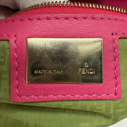 https://cdn.shopify.com/s/files/1/0564/9376/8855/files/Fendi_Handtasche_Baguette_aus_Leder_pink_second_hand_designer_FF_handbag8199.webp?v=1757508448