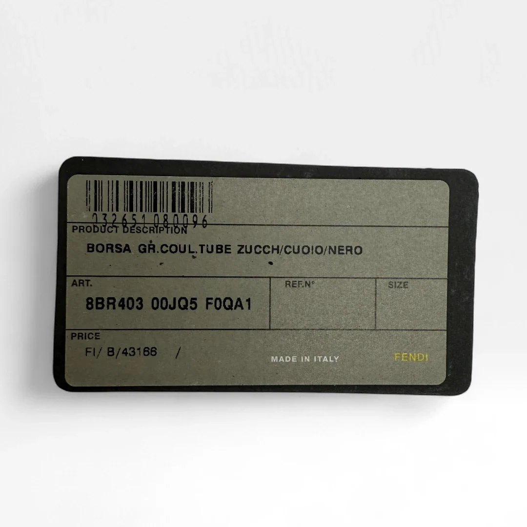 https://cdn.shopify.com/s/files/1/0564/9376/8855/files/Fendi_Handtasche_Hobo_mit_Kordelzug_im_Zucca_Muster_schwarz_vintage_designer_FF_handbag8170.webp?v=1757508802