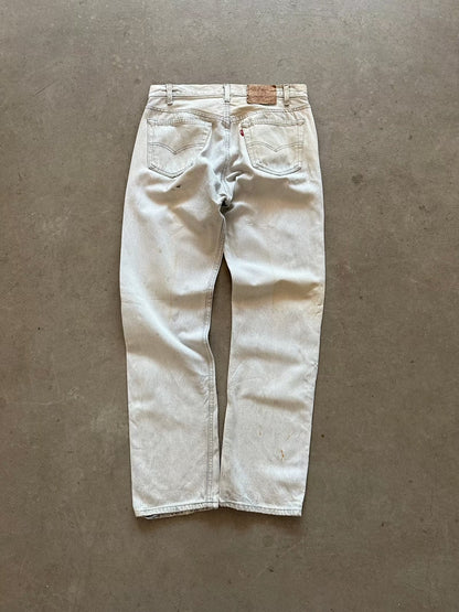 1990's Levi's 501 Repaired Jeans - 32 x 32 | W32, Red