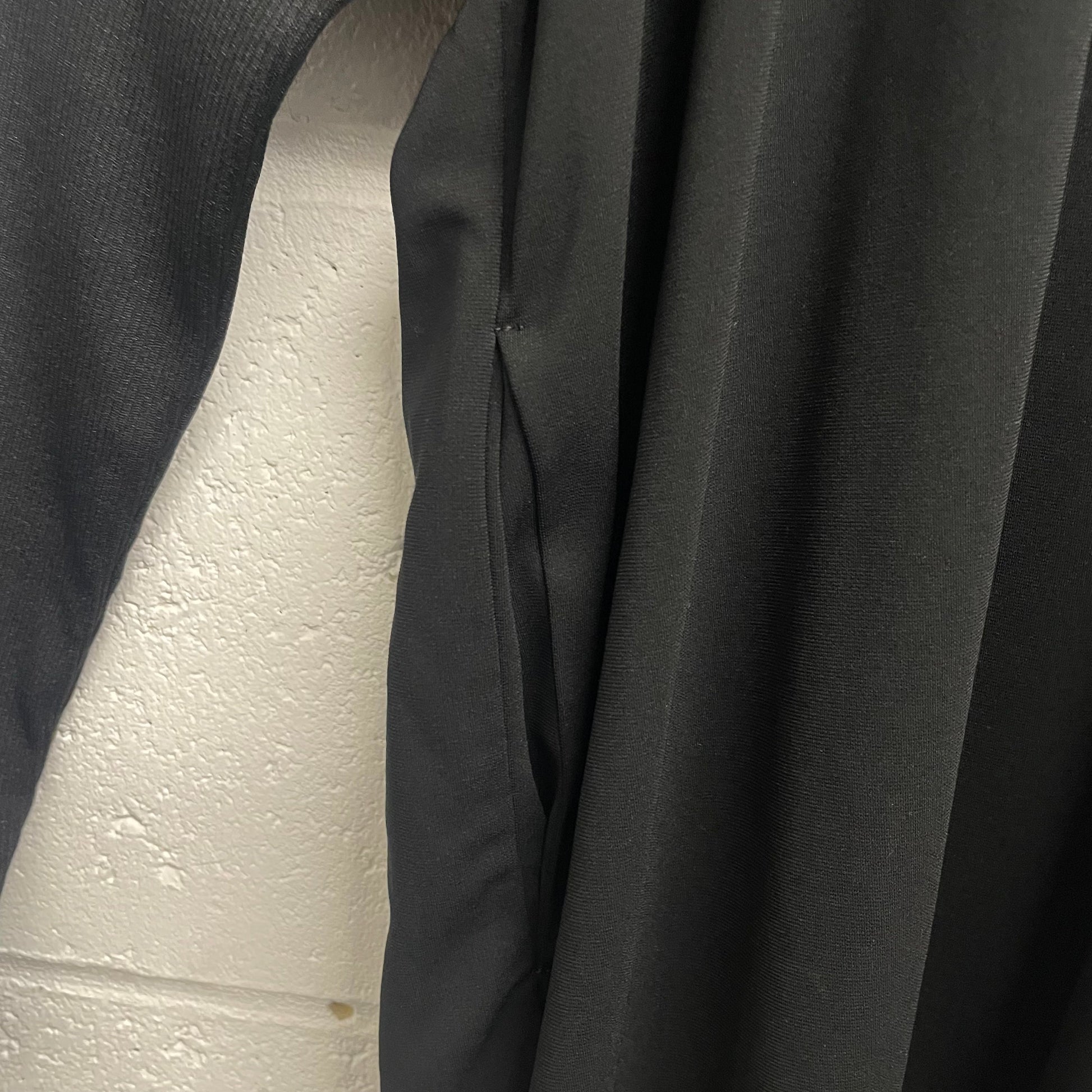 https://cdn.shopify.com/s/files/1/0909/3598/4473/files/FullSizeRender_db6a0032-cf9a-486f-8bd2-b77461bfb120.heic?v=1736156201