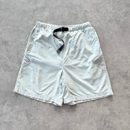 Nike ACG 2000s technical ripstop cargo shorts (L)