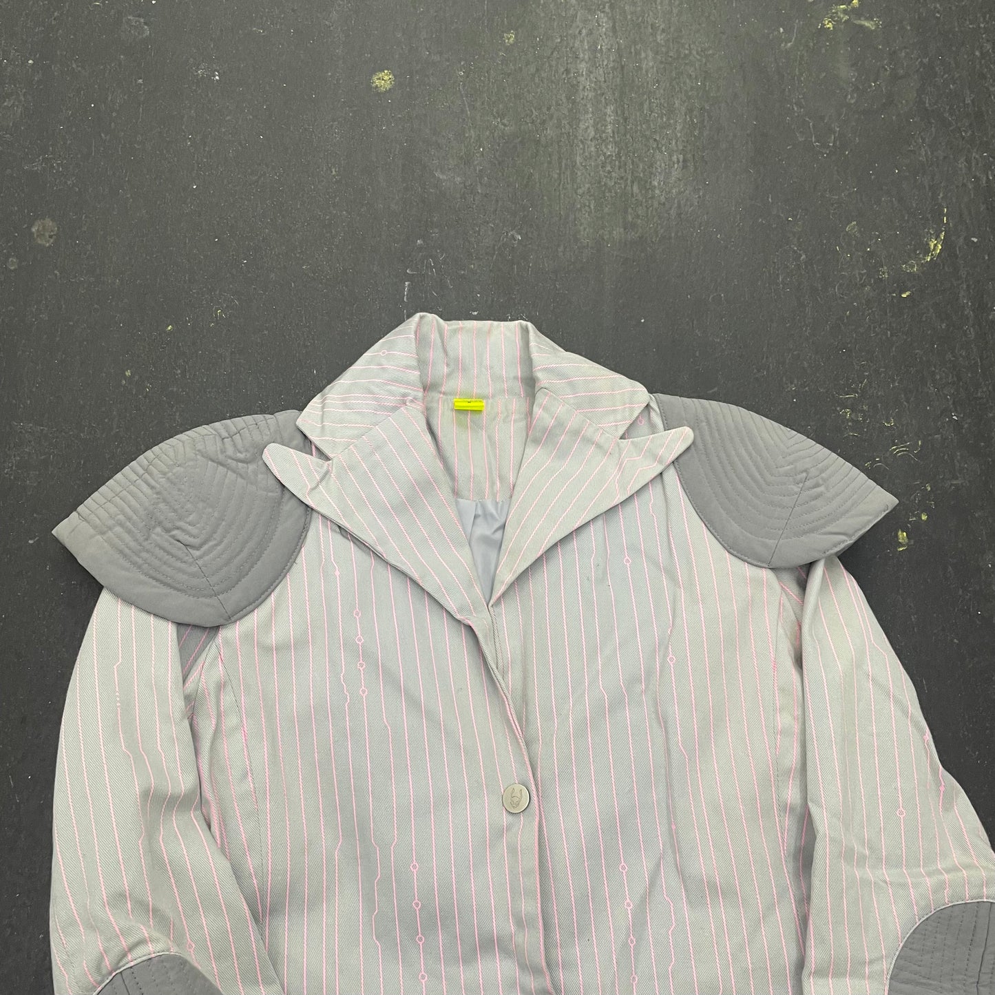 https://cdn.shopify.com/s/files/1/0909/3598/4473/files/FullSizeRender_82778805-eca7-4ab7-a3f5-97a012fb2588.heic?v=1737149829
