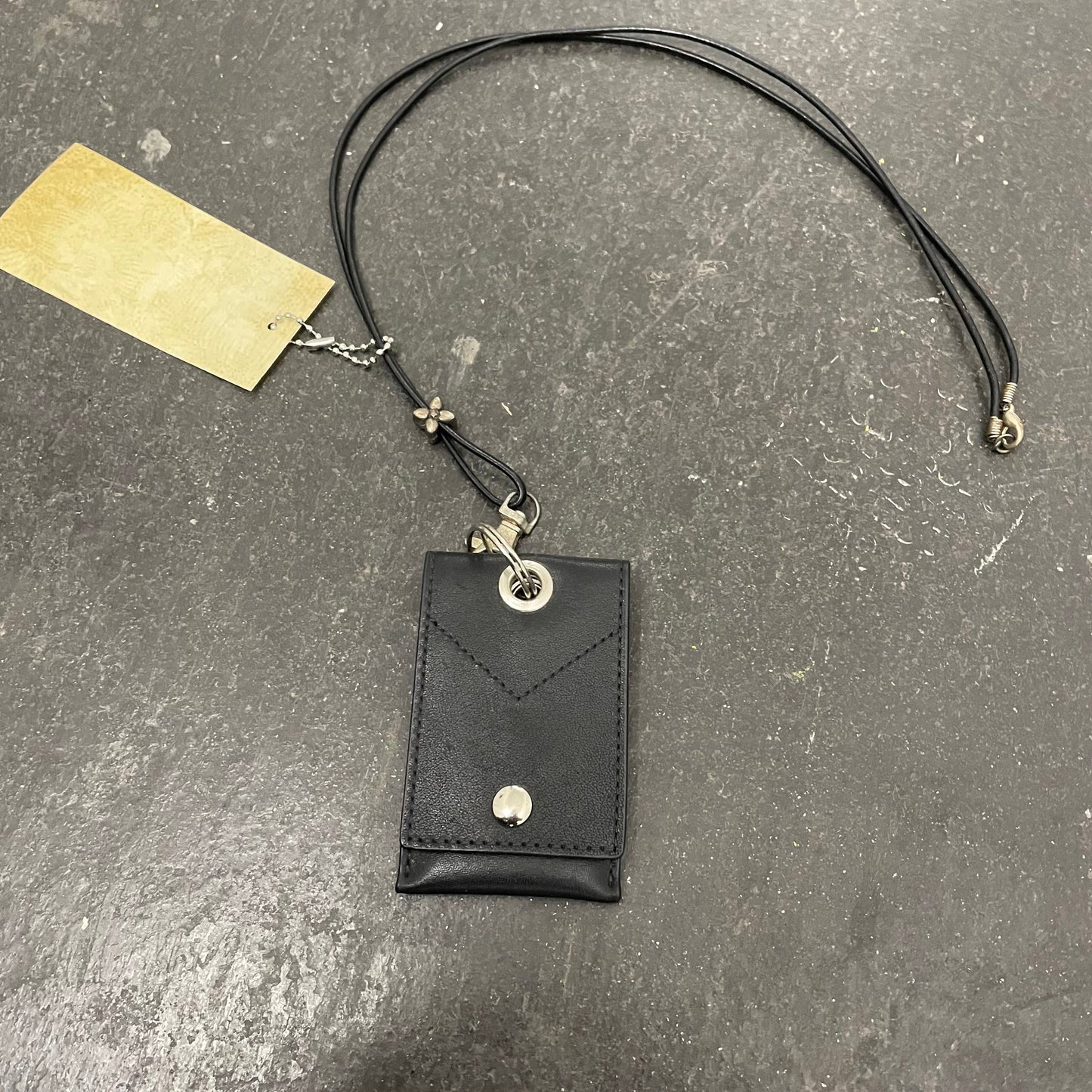 https://cdn.shopify.com/s/files/1/0909/3598/4473/files/FullSizeRender_896ec0c0-6445-460a-80a6-e137de581945.heic?v=1736176435