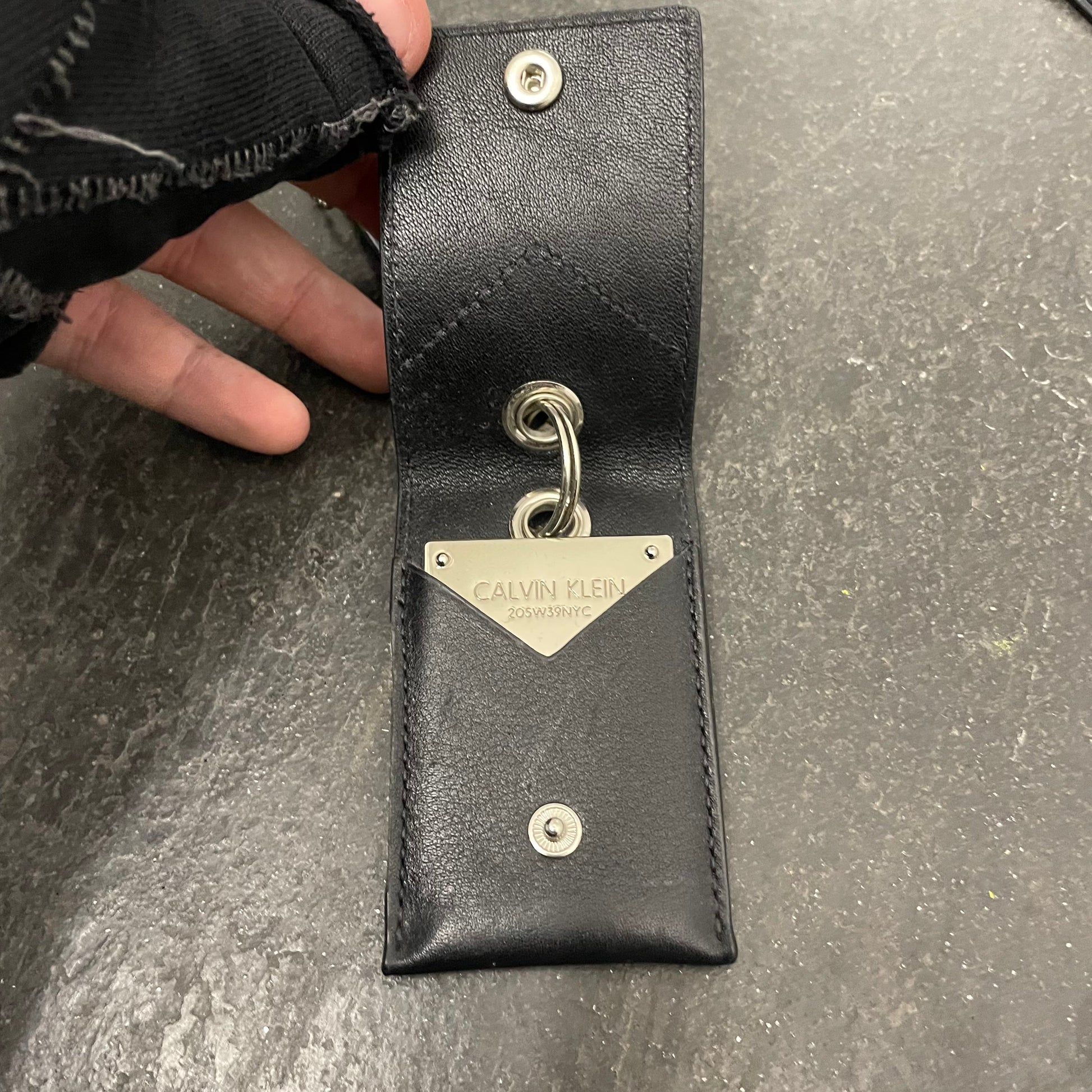 https://cdn.shopify.com/s/files/1/0909/3598/4473/files/FullSizeRender_efac991a-dcdc-416f-8b16-46c8bf077c78.heic?v=1736176435