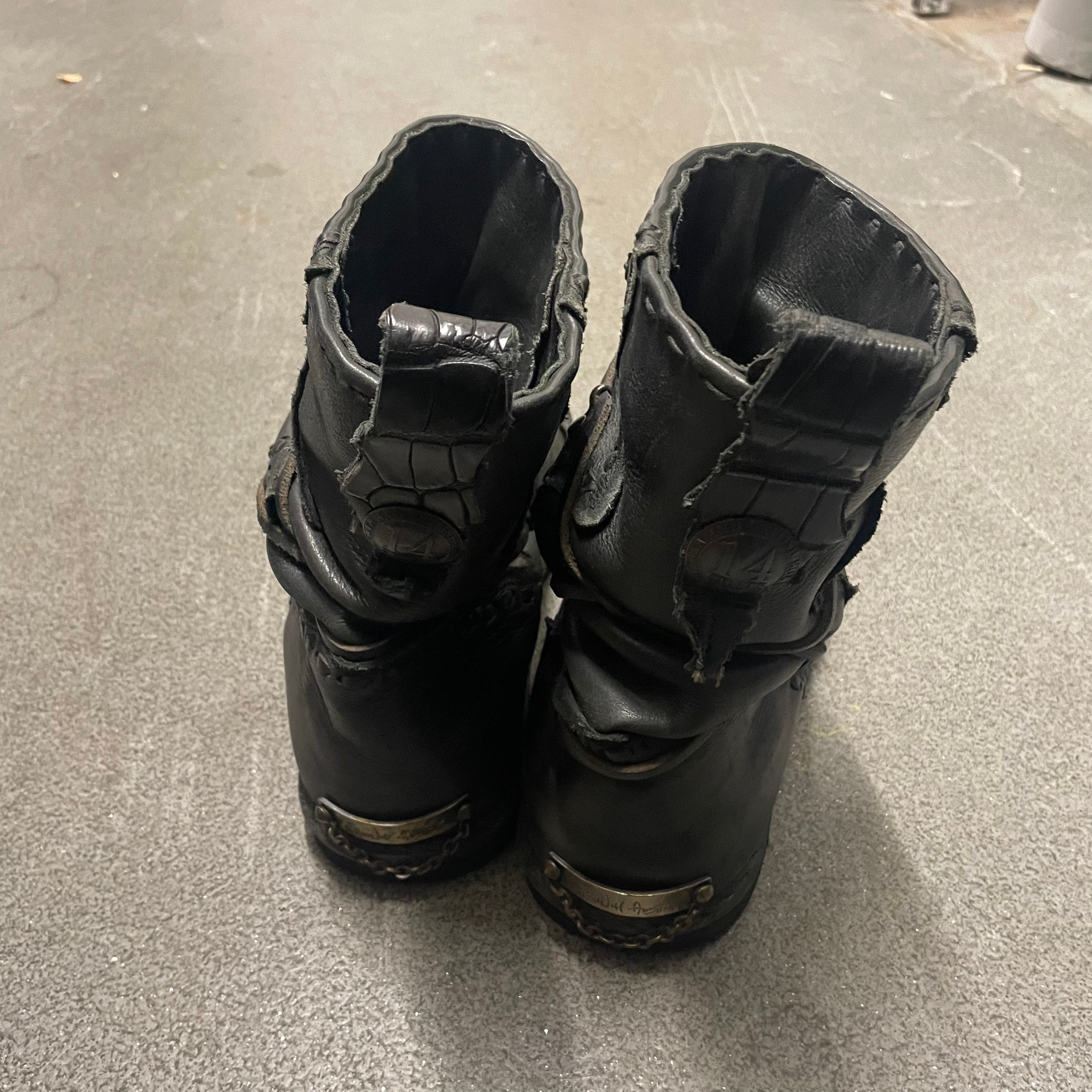 14th Addiction Leather Moccasin Boots – Known Source