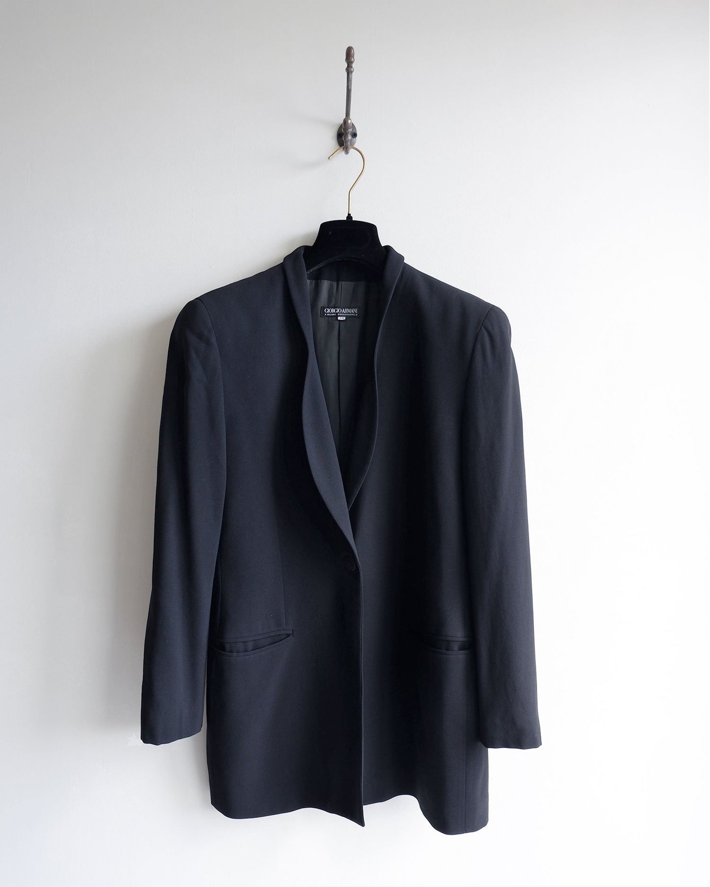 https://images.squarespace-cdn.com/content/v1/5b579b7b70e8025a5b246025/feae33ac-4dda-480b-86b8-5f0844a7aa2d/GAsuitblk5.jpg