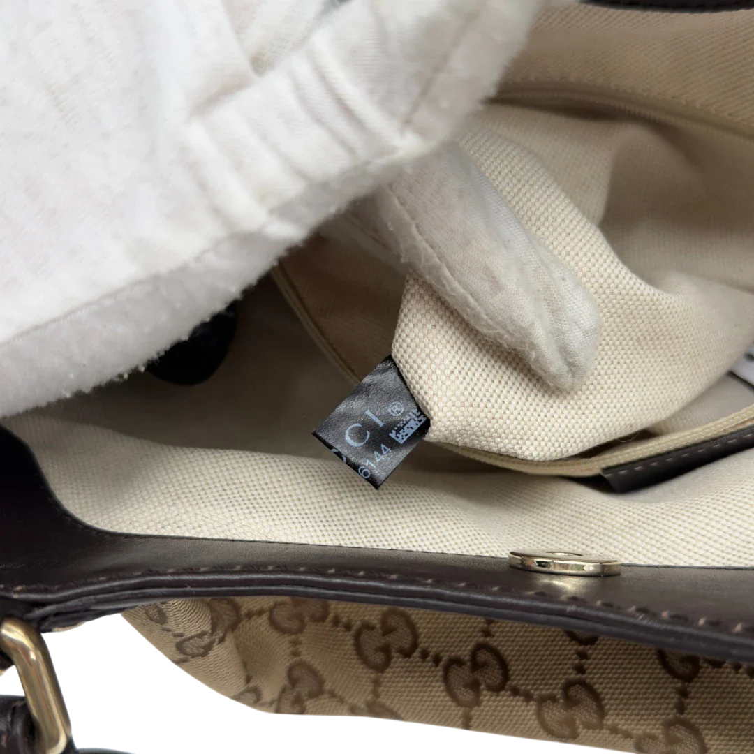 https://cdn.shopify.com/s/files/1/0564/9376/8855/files/GucciShopperSukeymonogrambeige7664.webp?v=1779408085