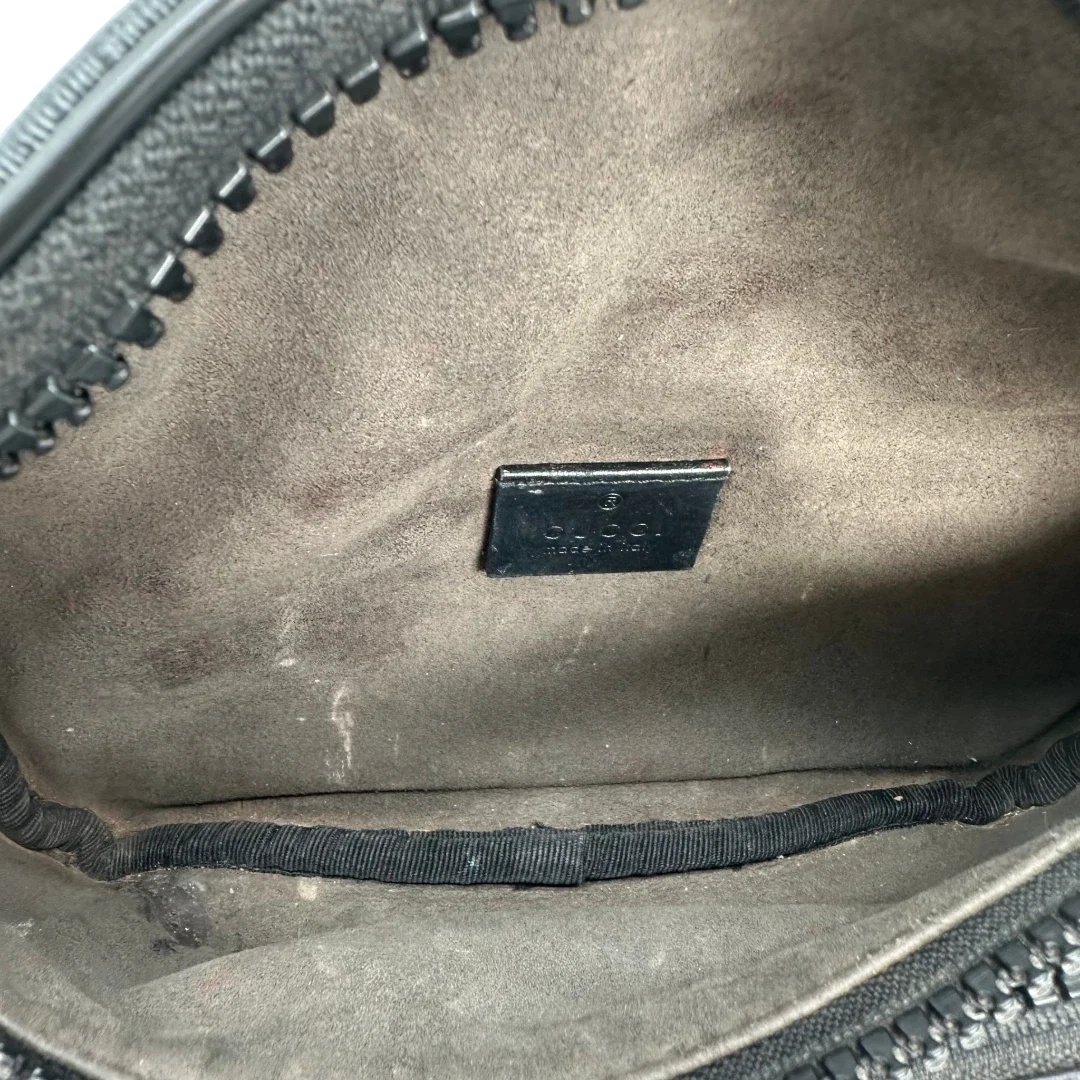 https://cdn.shopify.com/s/files/1/0564/9376/8855/files/Gucci_Bauchtasche_Supreme_small_monogram_beige_vintage_GG_2809.webp?v=1772708731