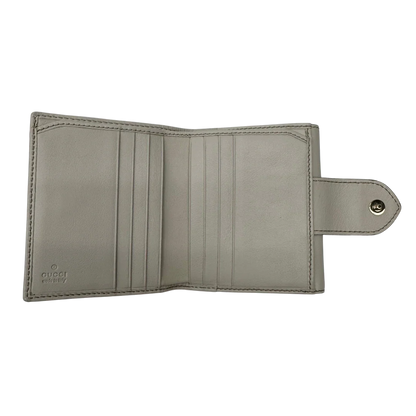 https://cdn.shopify.com/s/files/1/0564/9376/8855/files/Gucci_Geldbeutel_Lovely_Heart_monogram_beige_7.webp?v=1784270173