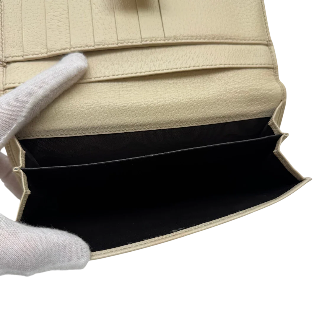 https://cdn.shopify.com/s/files/1/0564/9376/8855/files/Gucci_Geldbeutel_Princy_Continental_monogram_beige_10.webp?v=1783513453