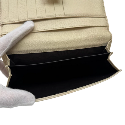 https://cdn.shopify.com/s/files/1/0564/9376/8855/files/Gucci_Geldbeutel_Princy_Continental_monogram_beige_10.webp?v=1783513453