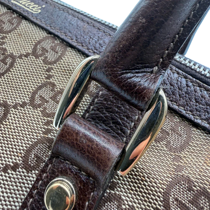 https://cdn.shopify.com/s/files/1/0564/9376/8855/files/Gucci_Handtasche_Abbey_langlich_monogram_beige_12.webp?v=1781712916