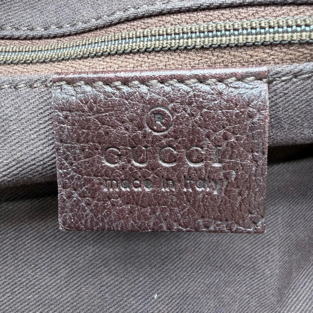 https://cdn.shopify.com/s/files/1/0564/9376/8855/files/Gucci_Handtasche_Balthus_langlich_monogram_beige_vintage_GG7456.webp?v=1779964370