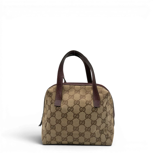 https://cdn.shopify.com/s/files/1/0564/9376/8855/files/Gucci_Handtasche_Balthus_monogram_beige_1.webp?v=1782909551