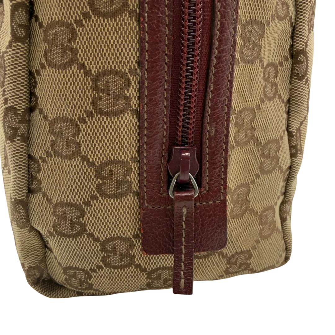 https://cdn.shopify.com/s/files/1/0564/9376/8855/files/Gucci_Handtasche_Balthus_monogram_beige_11.webp?v=1782909552