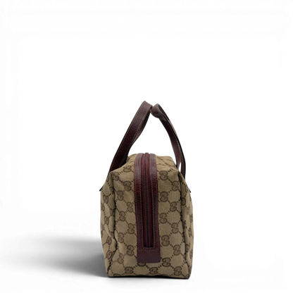 https://cdn.shopify.com/s/files/1/0564/9376/8855/files/Gucci_Handtasche_Balthus_monogram_beige_3.webp?v=1782909551