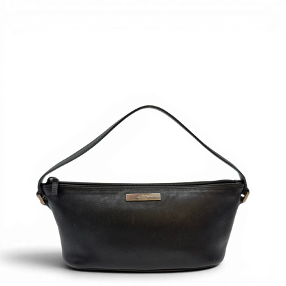 https://cdn.shopify.com/s/files/1/0564/9376/8855/files/Gucci_Handtasche_Boat_Baguette_aus_Leder_schwarz_1.webp?v=1783511320